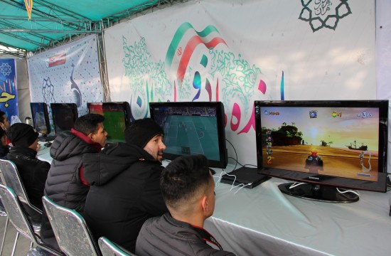 بازی‌سرای بنیاد ملی بازی‌های رایانه‌ای در مسیر راهپیمایی 22 بهمن