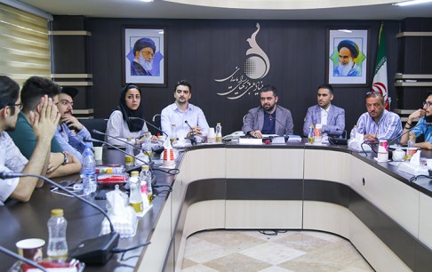 نشست صمیمی استریمرها با مدیرعامل بنیاد ملی بازیهای رایانهای برگزار شد