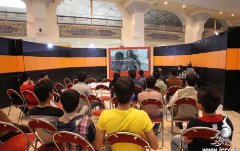 هیجان کودکان در سالن سینما در نمایشگاه بازی‌های رایانه‌ای تهران تخلیه می‌شود 