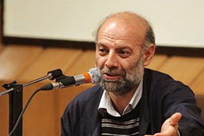 دولت و مجلس مکلف به حمایت از بازیهای رایانهای است
