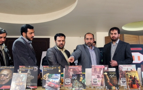 دبیر شورای عالی فضای مجازی از نمایشگاه دستاوردهای بنیاد ملی بازی‌های رایانه‌ای بازدید کرد