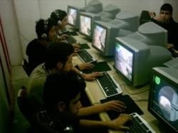 بخش زیادی از اوقات فراغت دانش آموزان ایرانی صرف بازیهای رایانه ای می شود